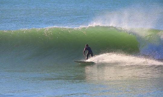 Aulas de surf por 2 horas em Albufeira, Portugal