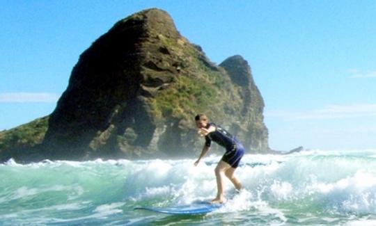 Clases de surf en Auckland, Nueva Zelanda