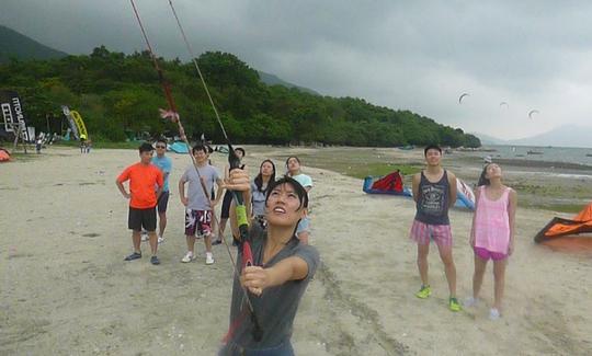 Aula de kitesurf em novos territórios, Hong Kong