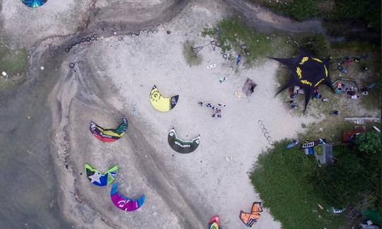 Aula de kitesurf em novos territórios, Hong Kong