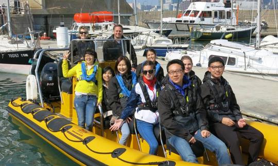 Passeio de barco a motor de alta velocidade em Hong Kong