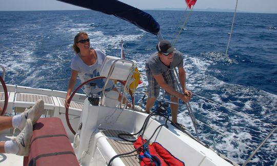 Charter Bavaria 36 Cruising Monohull in Almuñécar, Spain