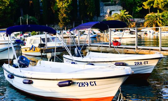 Dia emocionante de navegação em Cavtat, Croácia, com este bote