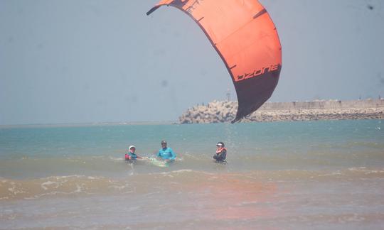 Aproveite o aluguel e aulas de kitesurf em Essaouira, Marrocos