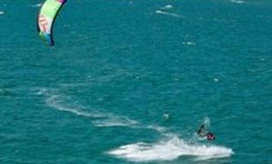 Cours de kitesurf à Bari, Pouilles, Italie