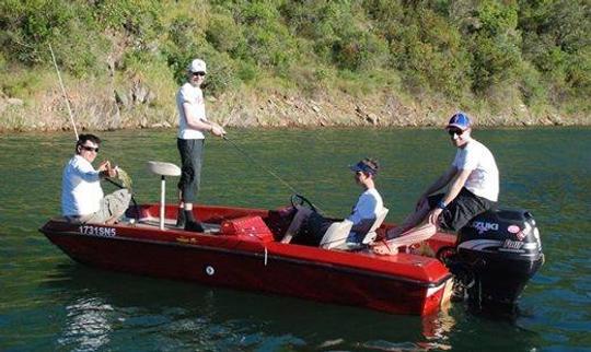 Profitez de la pêche à bord d'un bateau de pêche pour 3 personnes à Beja, au Portugal