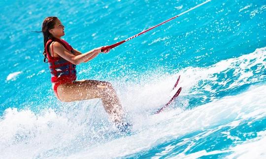 Profitez du ski nautique à La Seyne-sur-Mer, France