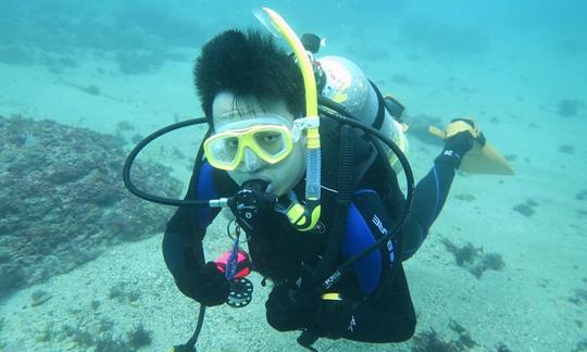 Disfruta del buceo en el distrito de Xinyi, Taipéi, Taiwán