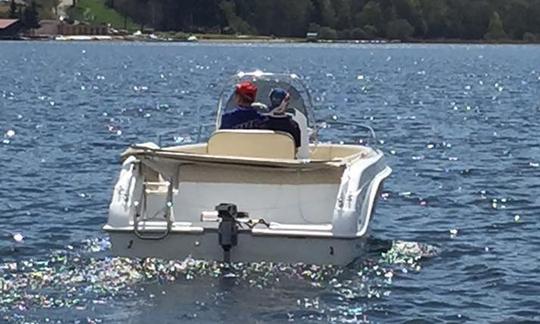 Alugue um barco elétrico Marinello de luxo em Malbuisson, França