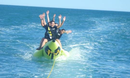 Passeios emocionantes de banana boat em Palavas-les-Flots, Occitanie, França!