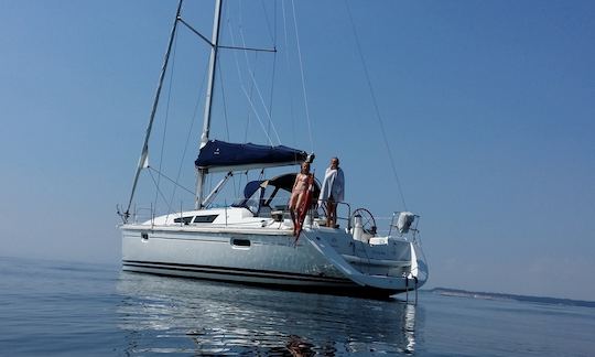 Charter 39' Jeanneau Sun Odyssey 39i Crusing Monohull in Nordborg, Denmark