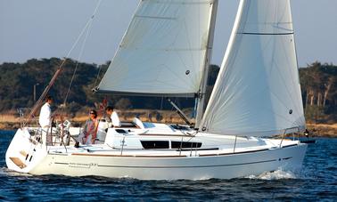 Jeanneau Sun Odyssey, do Charter 33', apresenta Crussing Monohull em Nordborg, Dinamarca