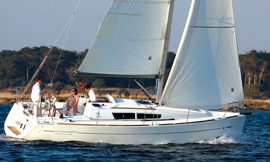 Charter 33' Jeanneau Sun Odyssey Performens Crusing Monohull in Nordborg, Denmark