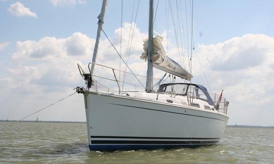 Alquila un Hanse 34 Crusing Monohull en Hoorn, Países Bajos