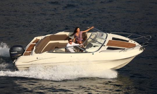 Alquile un yate a motor Jeanneau Cap Camarat 635 DC de 21 pies en Dubrovnik, Croacia