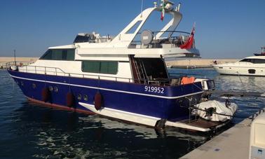 Charter capitaneado en el yate a motor Canados 60 Fly «New Kama» en Monopoli, Italia