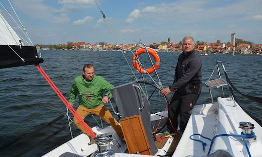 Iate à vela Charter 8 People Delphia em Ruciane-Nida, Polônia