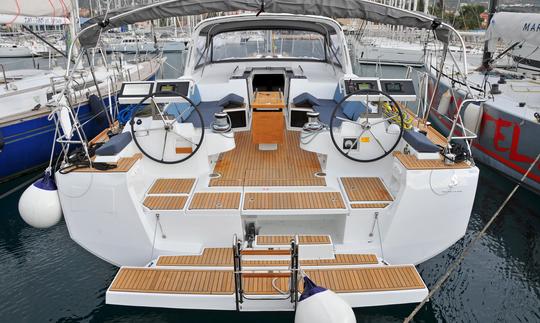 Charter Beneteau Oceanis 55 Crusing Monohull em Zagreba, Croácia