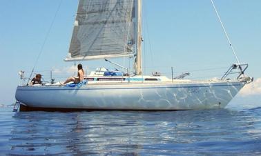 Monocasco de crucero Charter Beneteau Cyclades 43.4 en Puglia, Italia