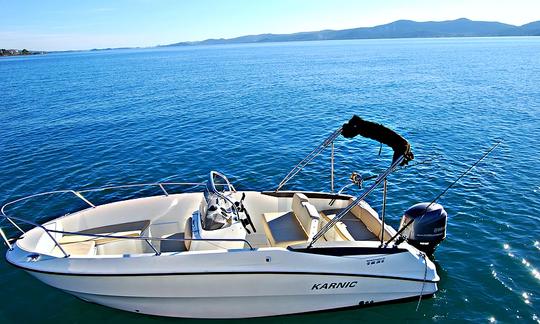 Profitez de la pêche à Sukošan, en Croatie, sur Karnic Boawrider