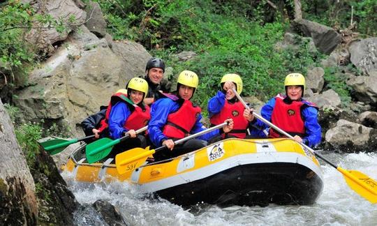 Desfrute de viagens de rafting em Puichéric, França