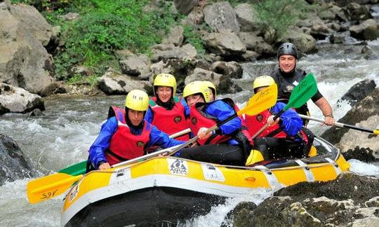 Desfrute de viagens de rafting em Puichéric, França