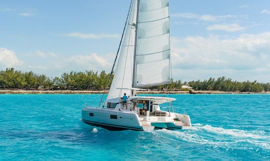 Charter 42' Logoon 42 Crusing Catamaran in Šibenik, Croatia