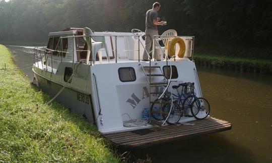 Location d'une péniche Aurore 33 à Briare, France