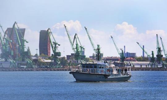 Desfrute de pesca e mergulho em Klaipėda, Lituânia, na traineira