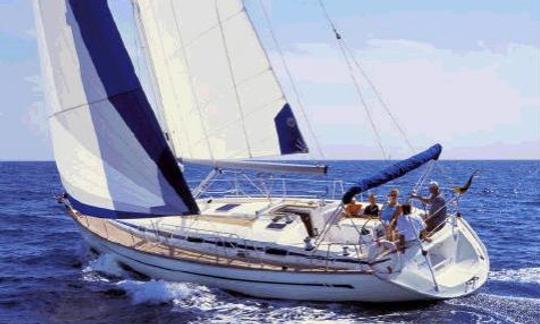 Monocasco de crucero Bavaria Charter 44' en Santo Stefano al Mare, Italia