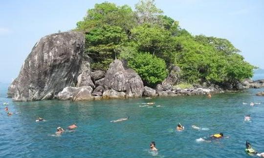 Desfrute de passeios de mergulho com snorkel em Tambon Ko Kut, Tailândia