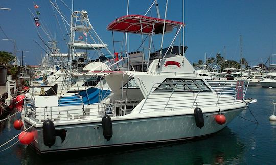 THE MAHELI- HELI NEWEST BOAT IN KONA HI. SNORKEL AND FAMILY FISHING CHARTERS DAILY.