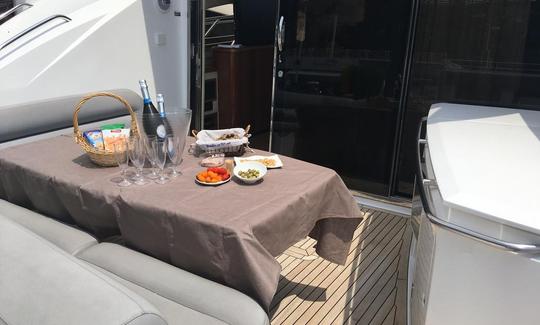 Alugue o iate a motor Sunseeker predator 62 em Beaulieu-sur-Mer, Mônaco