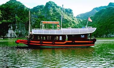 Disfruta de un crucero en Hai Phong, Vietnam con guía