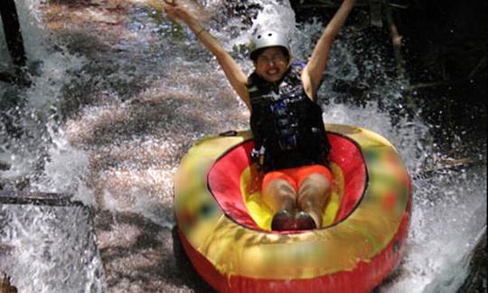 Disfruta de las aventuras de Canyon Tubing en Payangan Ubud, Bali