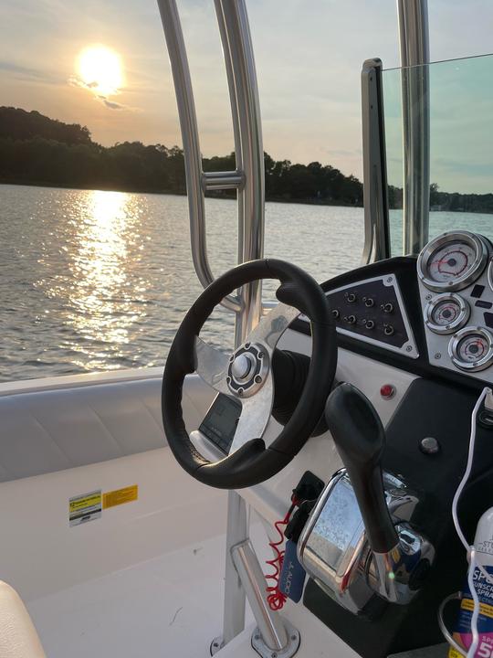 MasterCraft Wakeboarding boat for rent in the hampton roads area of Virginia