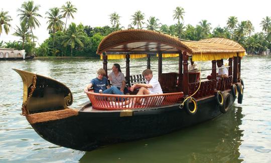 Aluguer de barcos pelo canal em Alappuzha