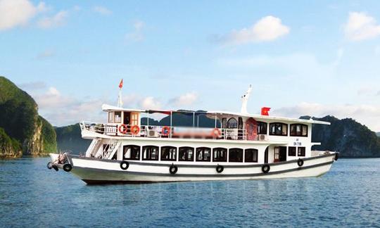 EXCURSION EN GROUPE D'UNE JOURNÉE DANS LA BAIE D'HALONG AU DÉPART DE HANOÏ AVEC ALOVA CRUISES