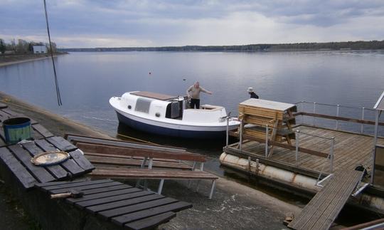 Louer un bateau à passagers à Ikšķile, Lettonie