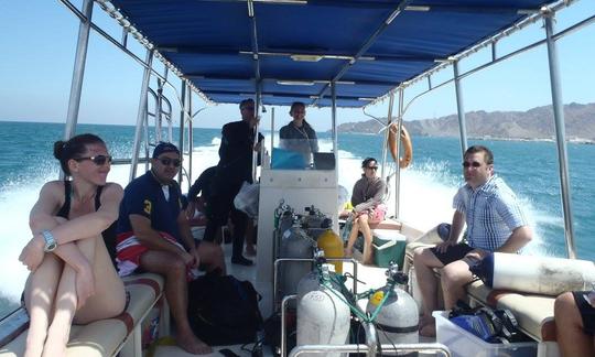 Disfruta de los cursos de buceo en Dibba Al Fujairah, Emiratos Árabes Unidos