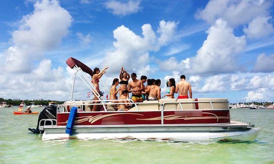 Bateau ponton spacieux de 25 pieds pour des aventures pittoresques à Aventura