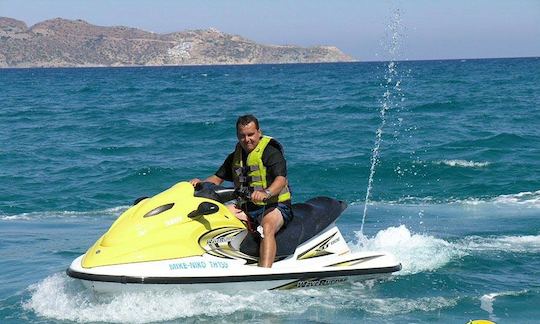 Reserva esta increíble moto de agua en Karachi, Pakistán