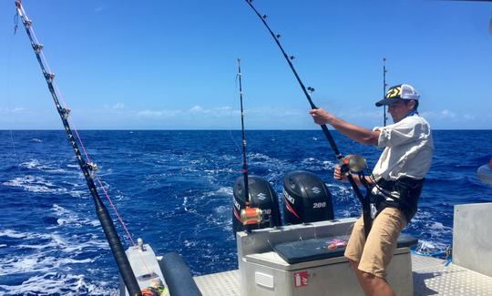 Charter de pesca con consola central en Numea, Nueva Calendonia