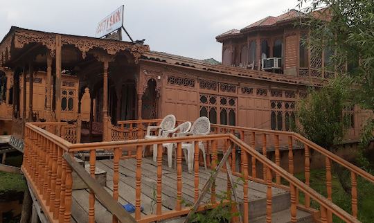 Reserva esta casa flotante en Himachal Pradesh, India