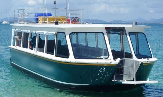 Profitez de notre excursion en bateau à fond de verre sur l'île de Great Keppel