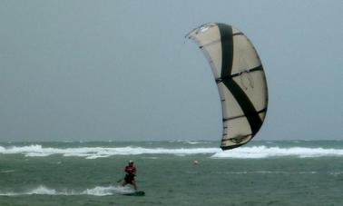 Cours de kitesurf proposés dans la province de Quezon, aux Philippines