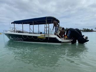 Barco de buceo en Mauricio