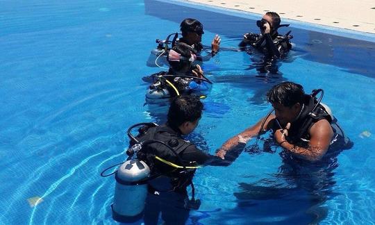 Essayez notre programme Discover Scuba Diving à Batangas, aux Philippines