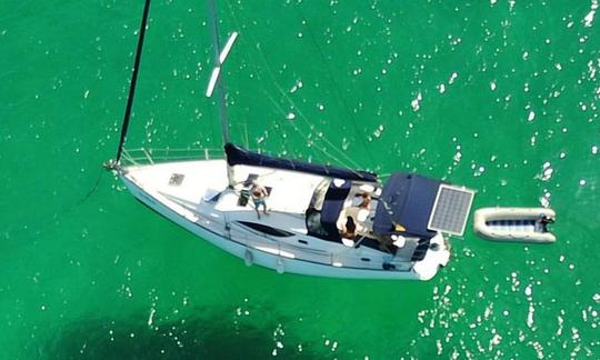 Louez un catamaran de croisière à Angra dos Reis, Brésil