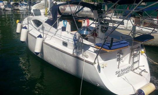 Louez un catamaran de croisière à Angra dos Reis, Brésil